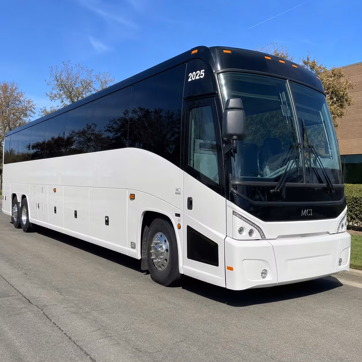 construction site and long term corporate shuttle rentals in petaluma