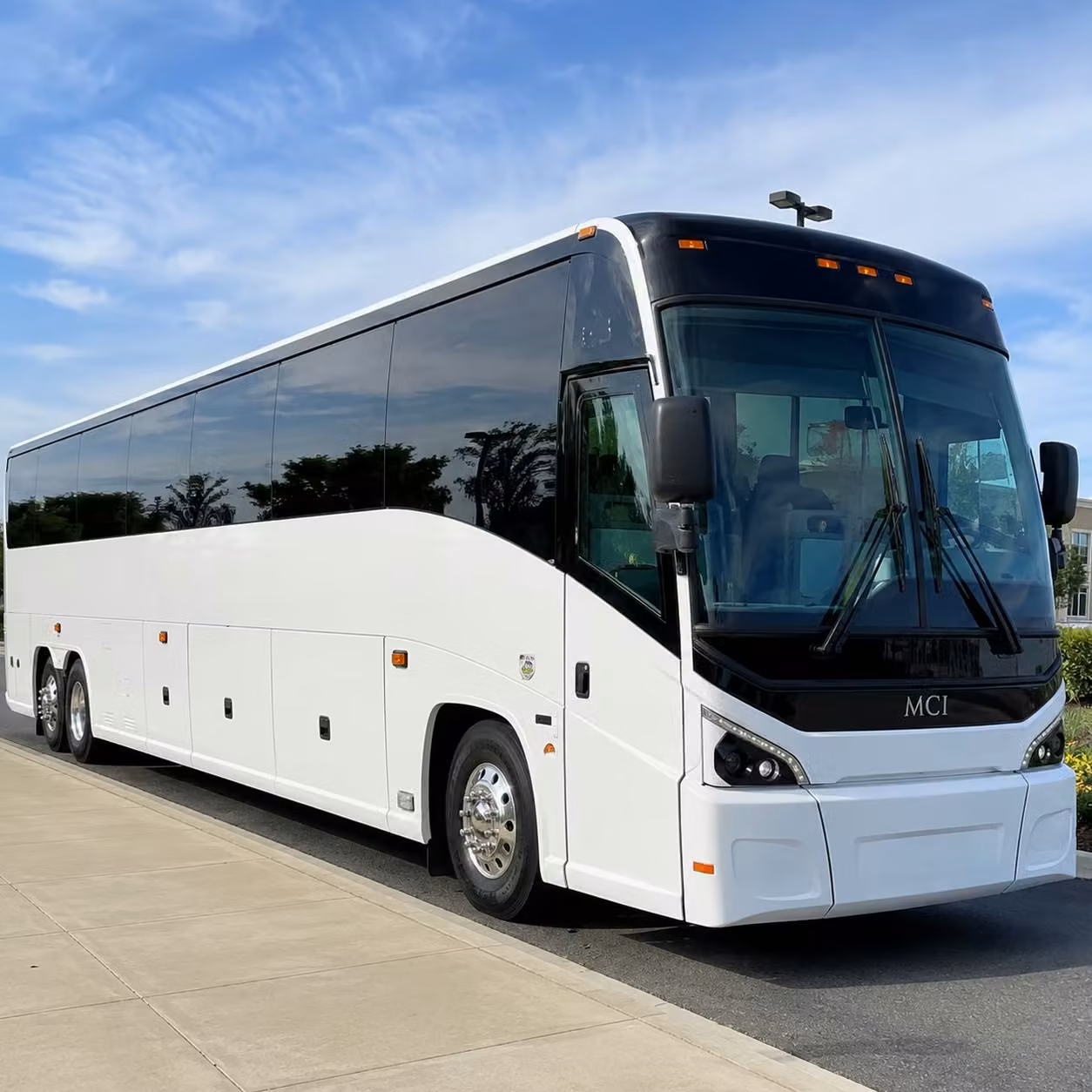 employee shuttle services for petaluma businesses and commuters