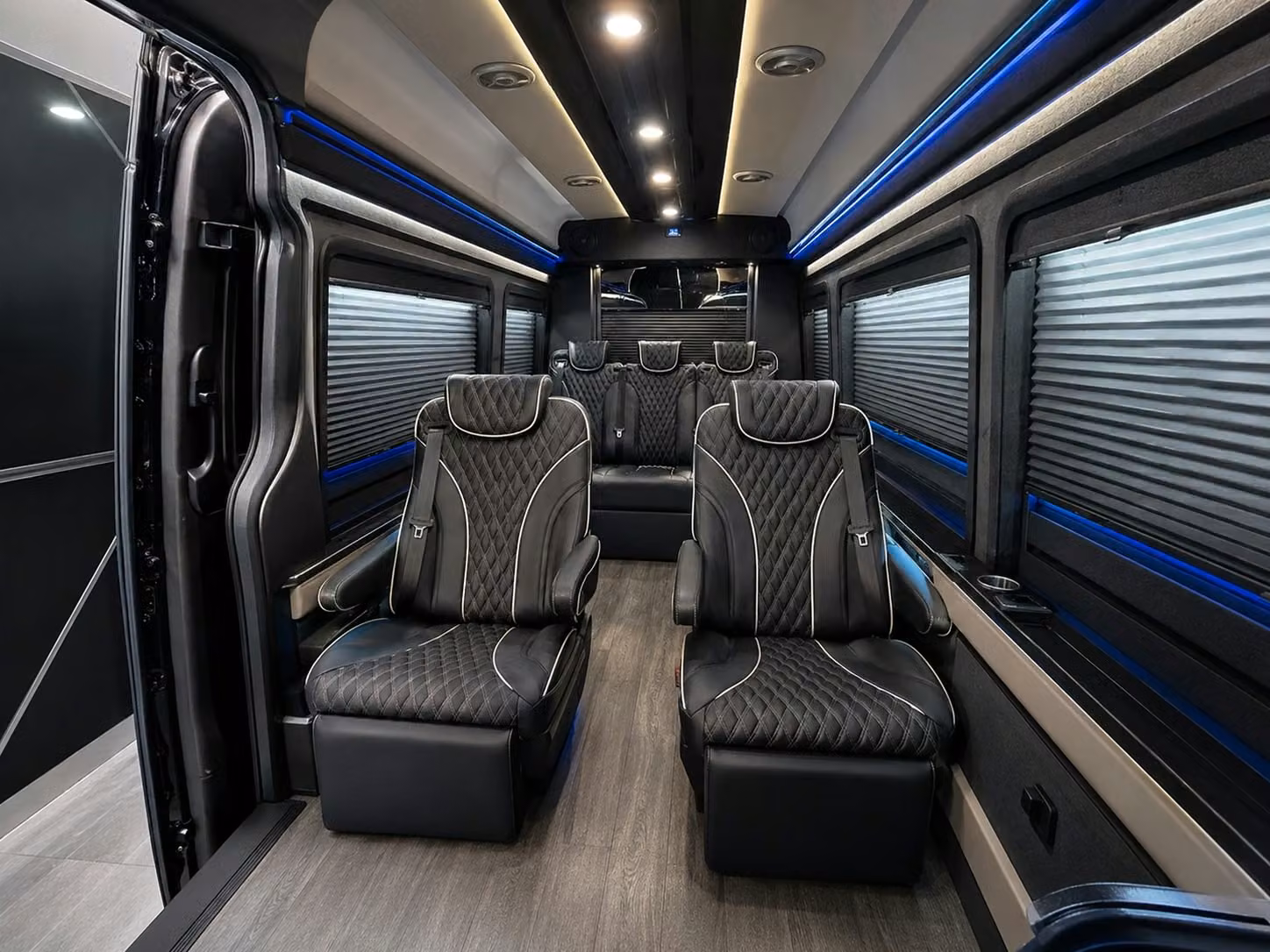 finding group transportation for petaluma construction crews hospitality teams and shift workers