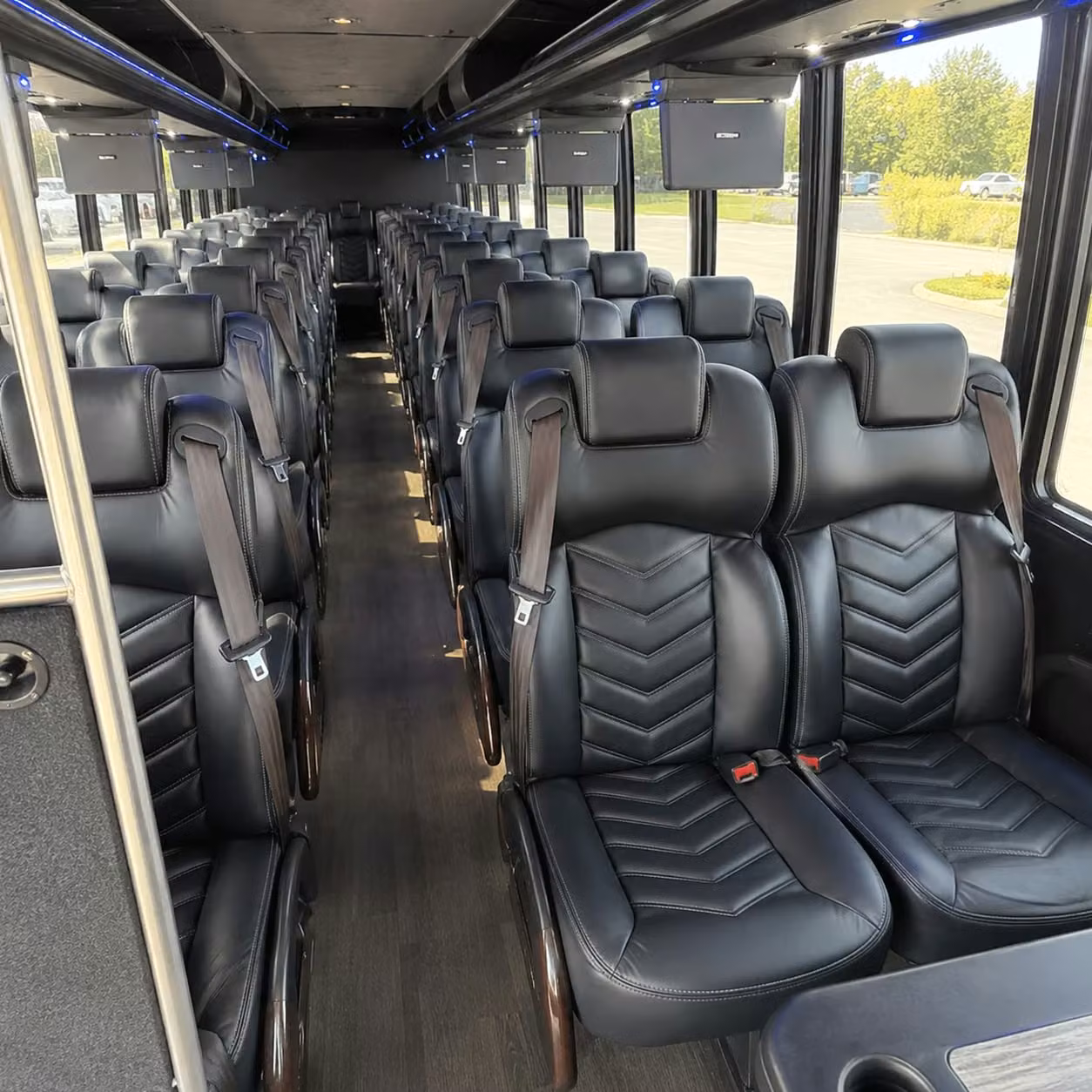 petaluma 35 passenger minibus rental