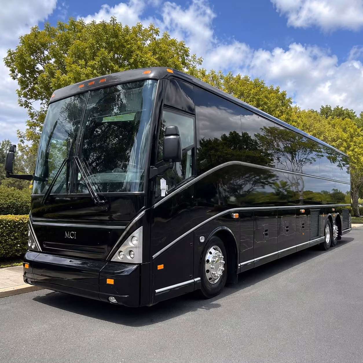 petaluma wine country wedding shuttle services that keep every guest on schedule
